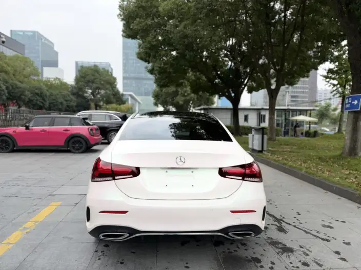 Mercedes-Benz A-class 2022 Model A 200 L Sports sedan Fashion Edition – фото 6