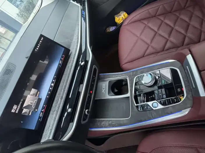 BMW X5 2023 Model xDrive30Li M Sports Set – фото 9