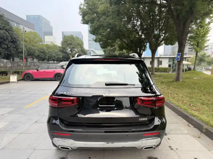 Mercedes-Benz GLB 2024 Model Facelift GLB 220 Fashion Model – фото 6