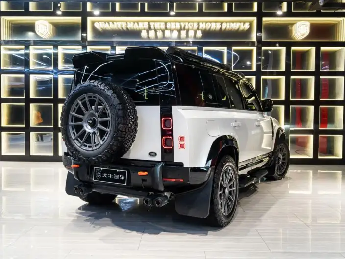 Land Rover Defender 2023 Model Facelift 110 3.0T X P400 – фото 6