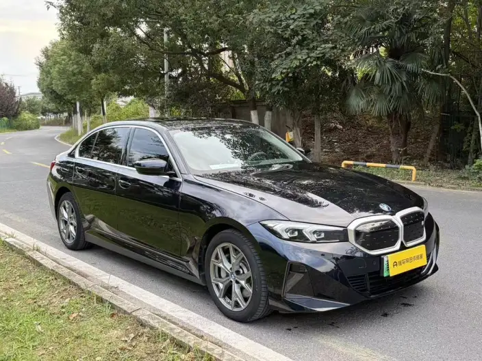 BMW i3 2023 Model eDrive35L