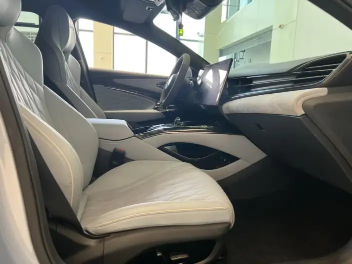 BYD Seal 2022 Model 700KM Long Battery Life Pro Rear Drive Edition – фото 8