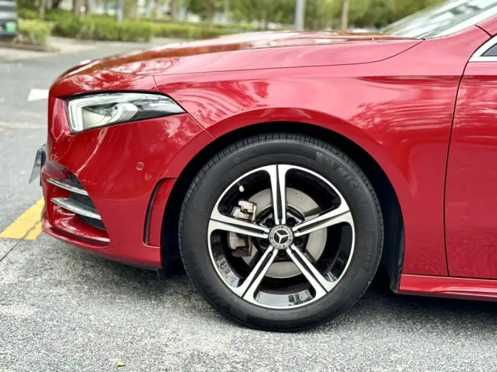 Mercedes-Benz A-class 2022 Model Facelift A 200 L Sports sedan Dynamic Edition – фото 10