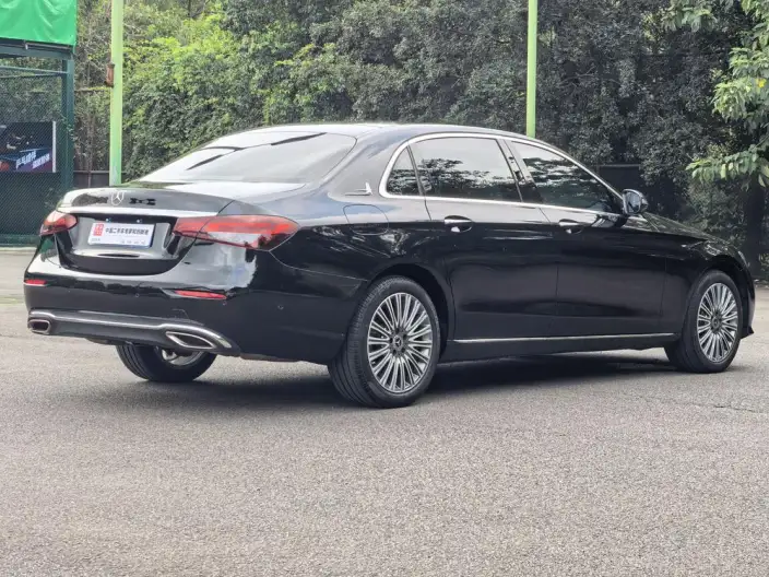 Mercedes-Benz E-Class 2023 Model E 300 L Fashion Model sedan – фото 6