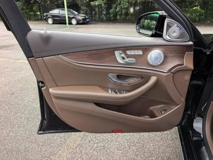 Mercedes-Benz E-Class 2023 Model E 300 L Fashion Model sedan – фото 9