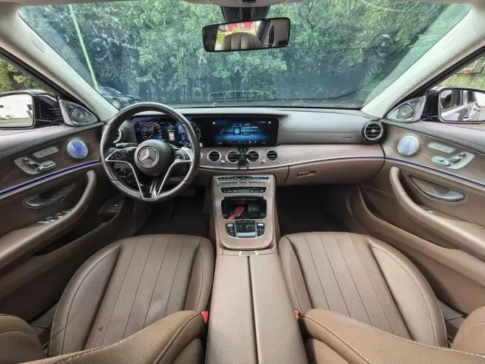 Mercedes-Benz E-Class 2023 Model E 300 L Fashion Model sedan – фото 10