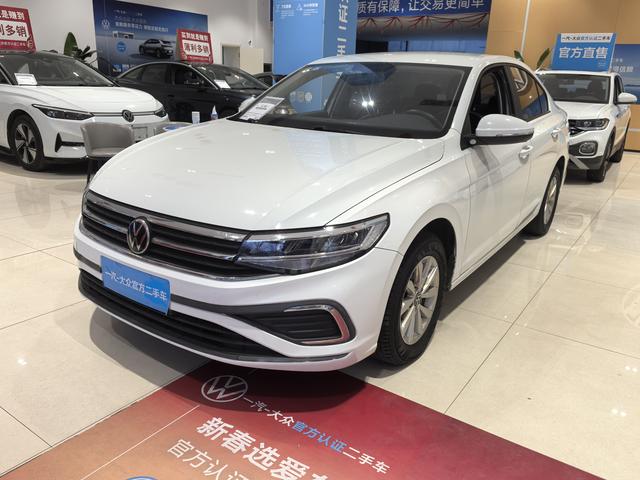 Volkswagen Bora 2023 200TSI DSG Smooth Travel – фото 1