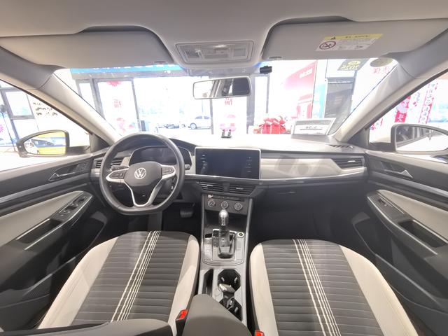 Volkswagen Bora 2023 200TSI DSG Smooth Travel – фото 4