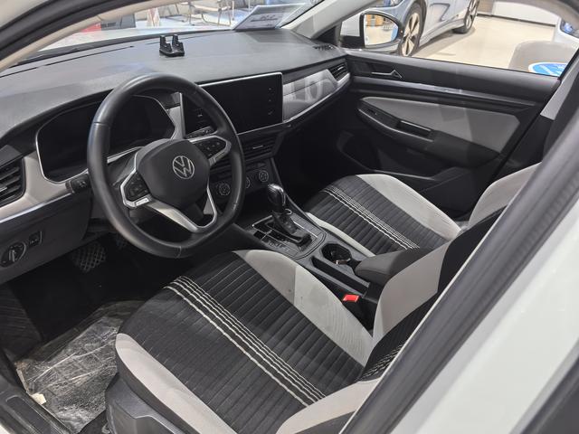 Volkswagen Bora 2023 200TSI DSG Smooth Travel – фото 5