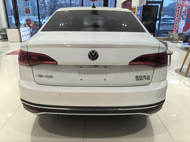 Volkswagen Bora 2023 200TSI DSG Smooth Travel – фото 9