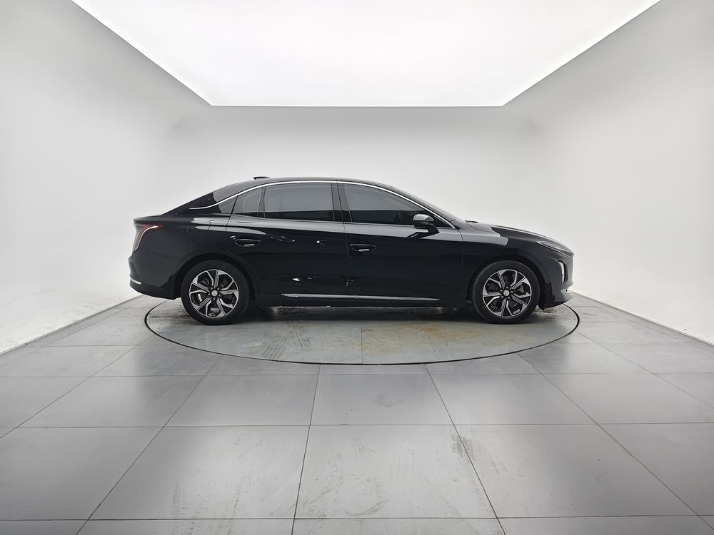 Hongqi E-QM5 2023 Modified Basic Traveler Edition – фото 8