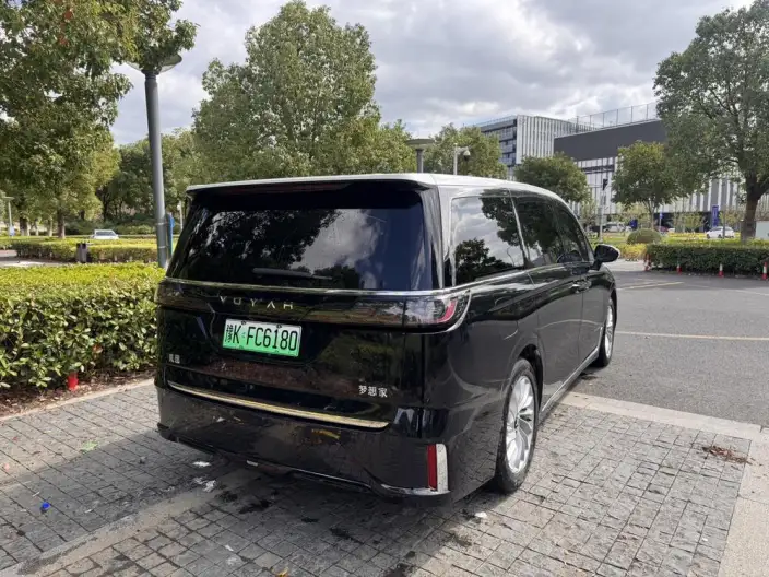 VOYAH Dreamer PHEV 2024 Model Ultra-long Endurance Ultimate Edition – фото 6