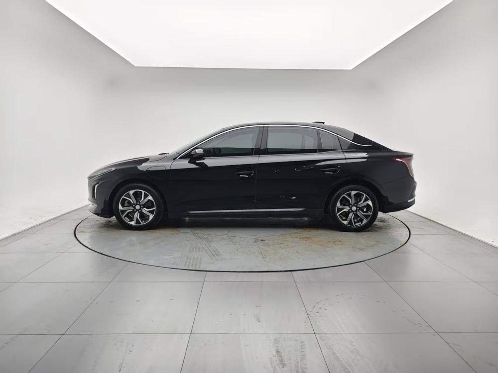 Hongqi E-QM5 2023 Modified Basic Traveler Edition – фото 4