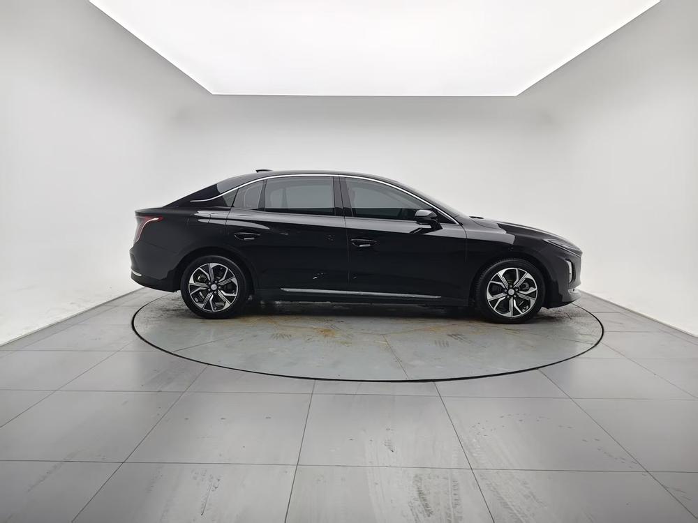 Hongqi E-QM5 2023 Modified Basic Traveler Edition – фото 8