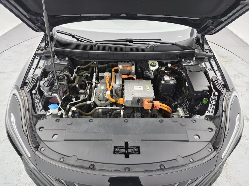 Hongqi E-QM5 2023 Modified Basic Traveler Edition – фото 10