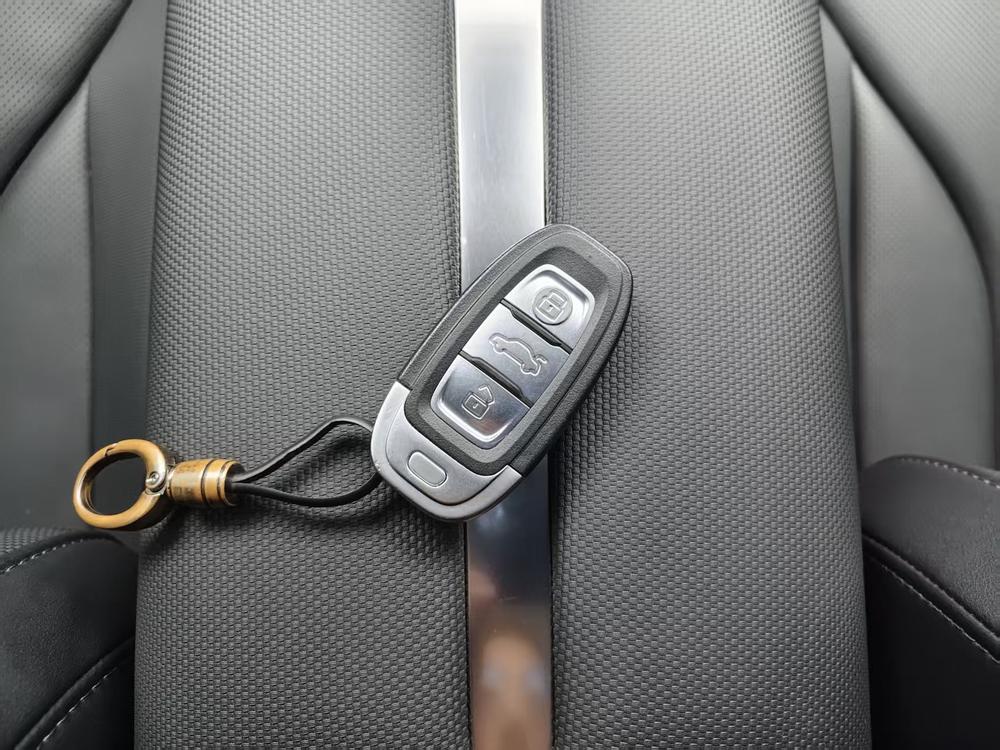 Hongqi E-QM5 2023 Modified Basic Traveler Edition – фото 11