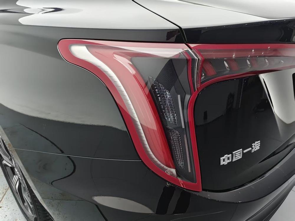 Hongqi E-QM5 2023 Modified Basic Traveler Edition – фото 13