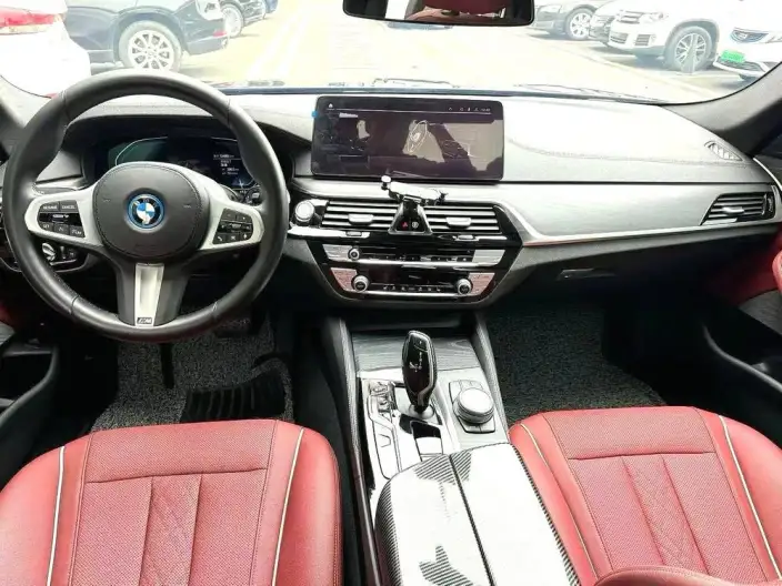 BMW 5 Series PHEV 2022 Model Facelift 535Le M Sports Set – фото 7