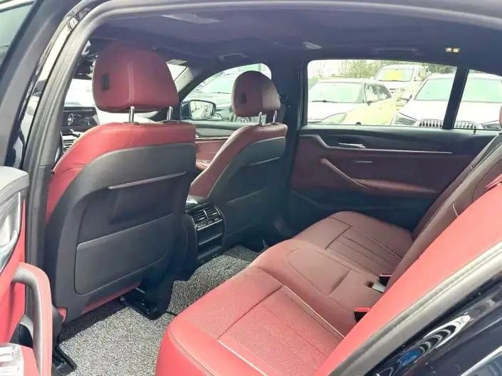 BMW 5 Series PHEV 2022 Model Facelift 535Le M Sports Set – фото 10