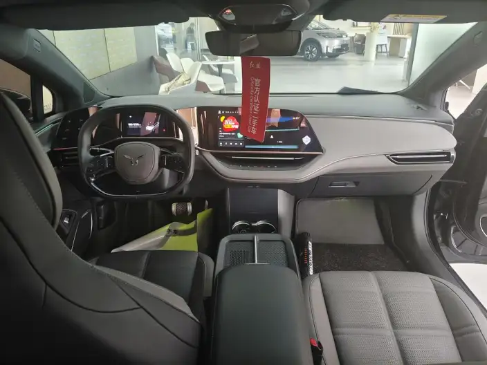 HONGQI EH7 2024 Model 820 Pro Honor Edition – фото 6