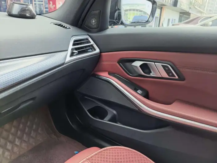 BMW 3 Series 2025 Model 330Li M Sports Night Set – фото 7