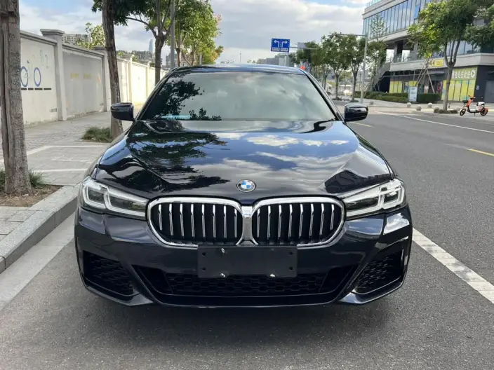 BMW 5 Series 2022 Model Facelift II 525Li M Sports Set – фото 2