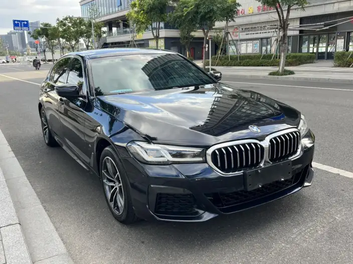 BMW 5 Series 2022 Model Facelift II 525Li M Sports Set – фото 3