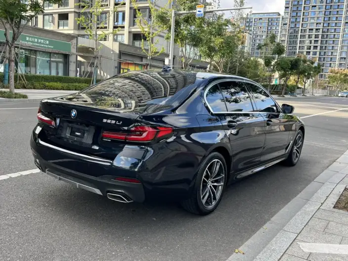 BMW 5 Series 2022 Model Facelift II 525Li M Sports Set – фото 7