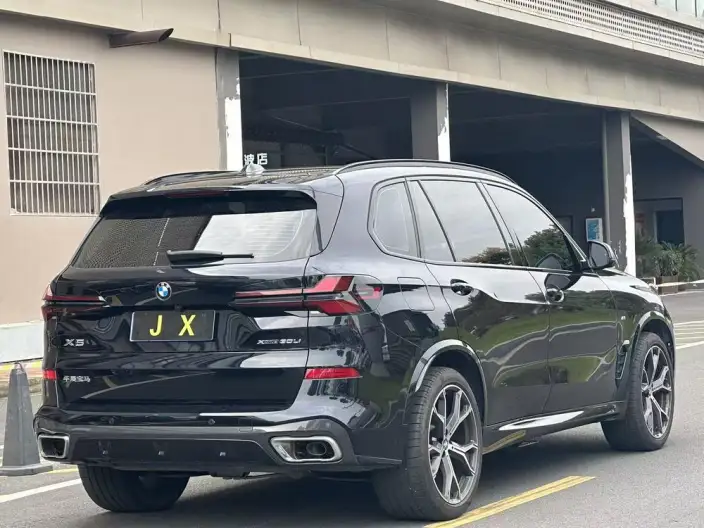 BMW X5 2025 Model xDrive30Li Exclusive Model M Sports Night Set – фото 4
