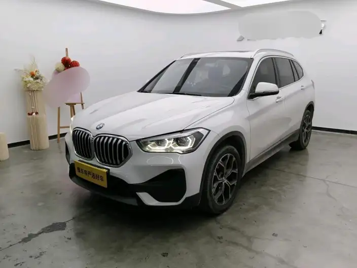 BMW X1 2022 Model sDrive25Li Leading Model – фото 1