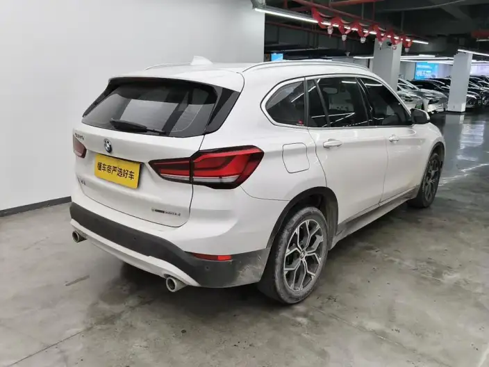 BMW X1 2022 Model sDrive25Li Leading Model – фото 4