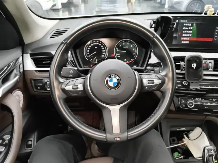 BMW X1 2022 Model sDrive25Li Leading Model – фото 8
