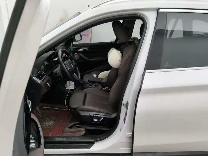BMW X1 2022 Model sDrive25Li Leading Model – фото 10