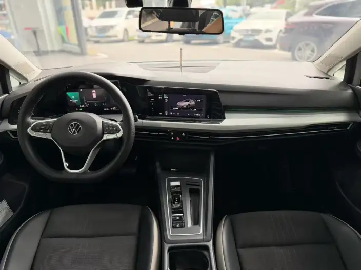 Volkswagen Golf 2023 Model Facelift 280TSI DSG Pro – фото 5