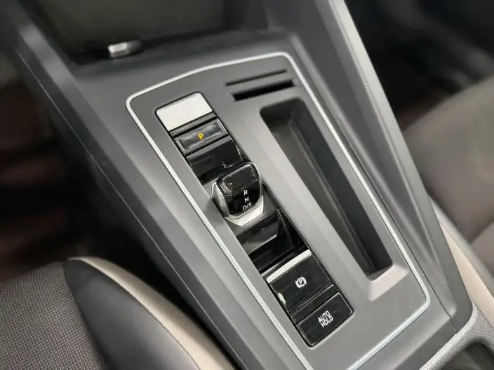 Volkswagen Golf 2023 Model Facelift 280TSI DSG Pro – фото 8