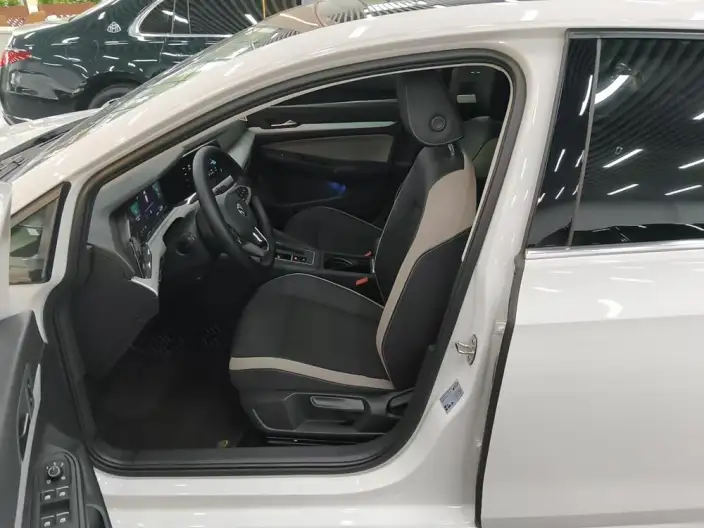 Volkswagen Golf 2023 Model Facelift 280TSI DSG Pro – фото 10