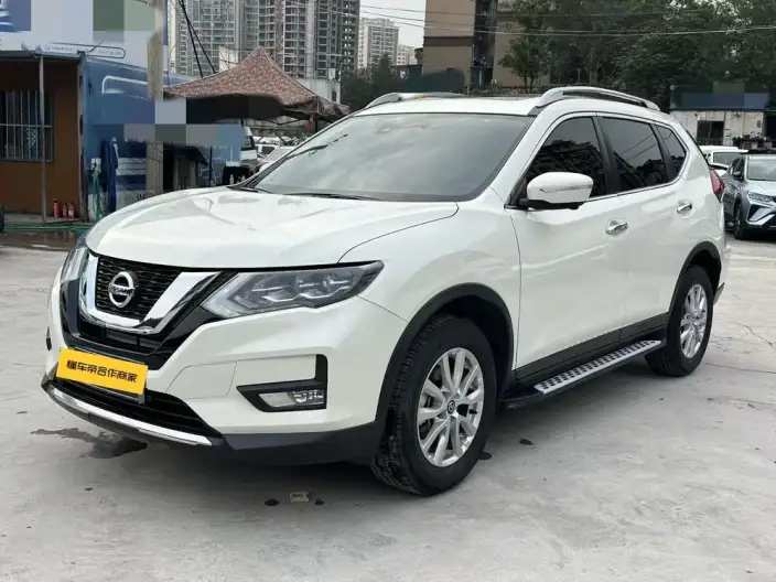 Nissan X-Trail 2023 Model Classic Edition 2.0L 2WD Smart Connect Premium