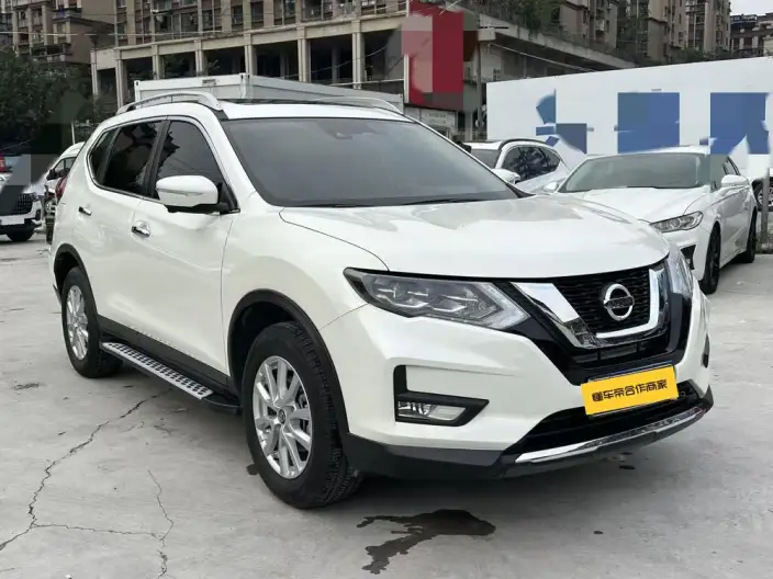 Nissan X-Trail 2023 Model Classic Edition 2.0L 2WD Smart Connect Premium