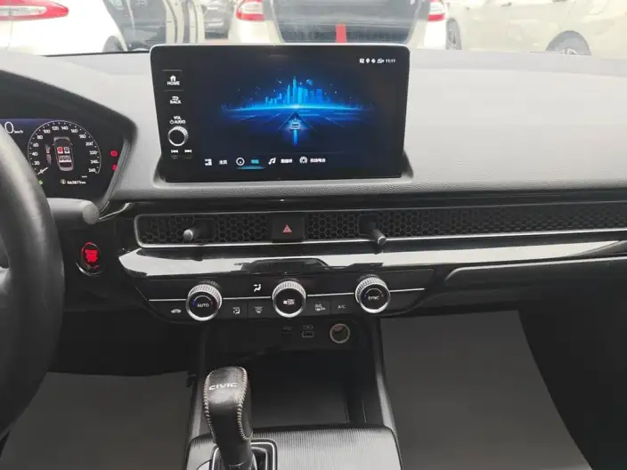 Honda Civic 2022 Model 240TURBO CVT Dynamic Edition – фото 7