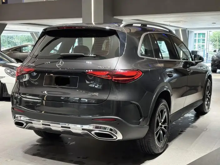 Mercedes-Benz GLC 2025 Model GLC 260 L 4MATIC Luxury Model 5 seat – фото 7