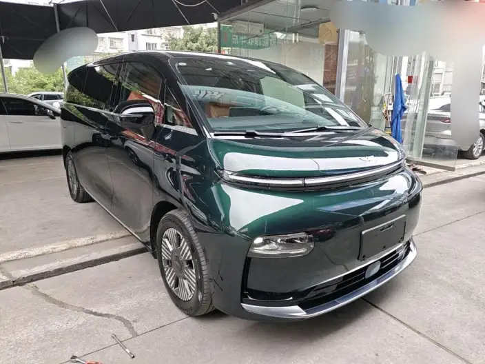 L EV C L380 2024 Model 140kWh 6 seat 4WD Ultra