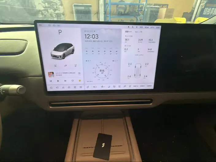 Li Auto i6 2025 Model 4WD Standard Edition – фото 10