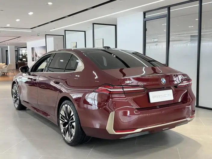 BMW 5 Series 2024 Model 530Li Exclusive Model M Sports Set – фото 5