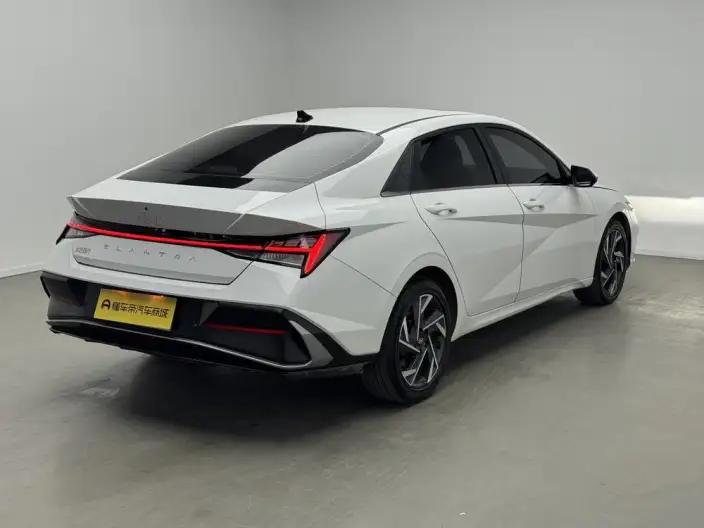 Hyundai Ioniq 2023 Model 1.5L CVT LUX Premium Edition – фото 7