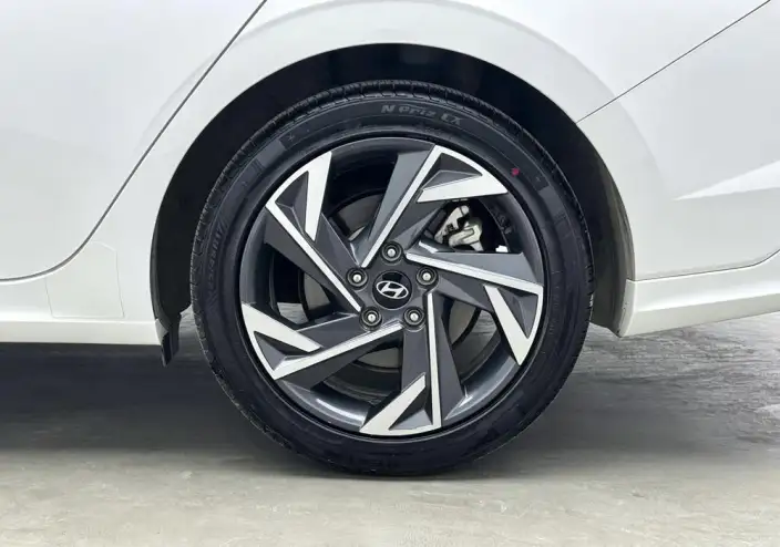 Hyundai Ioniq 2023 Model 1.5L CVT LUX Premium Edition – фото 9