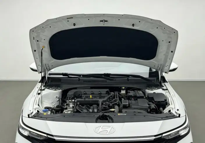 Hyundai Ioniq 2023 Model 1.5L CVT LUX Premium Edition – фото 10