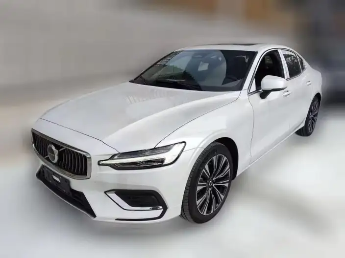 Volvo S60 2026 Model B4 Smart Range Deluxe Edition
