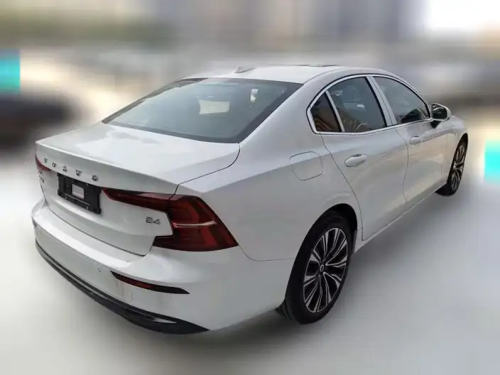 Volvo S60 2026 Model B4 Smart Range Deluxe Edition