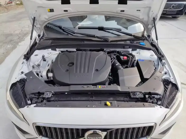 Volvo S60 2026 Model B4 Smart Range Deluxe Edition – фото 5