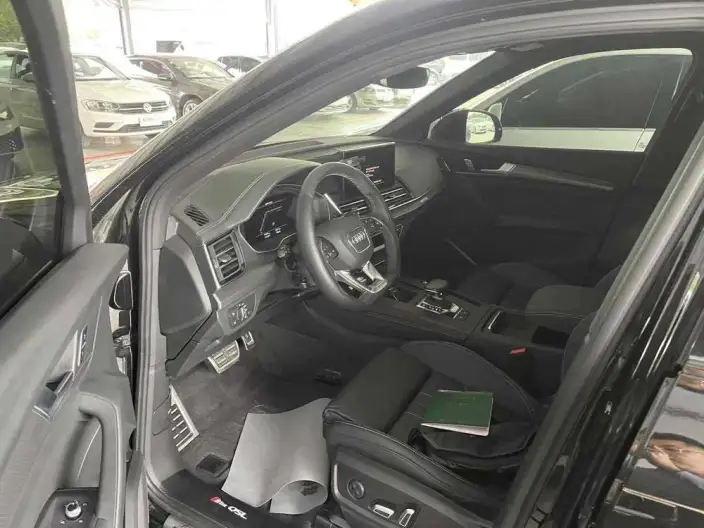 Audi Q5L 2024 Model 40TFSI Luxury Dynamic Model – фото 10